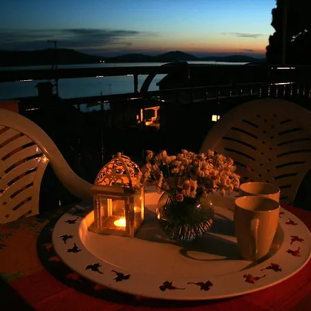 Mediterraneo Apartment *