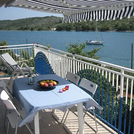 Apartment Mediterraneo Kaprije
